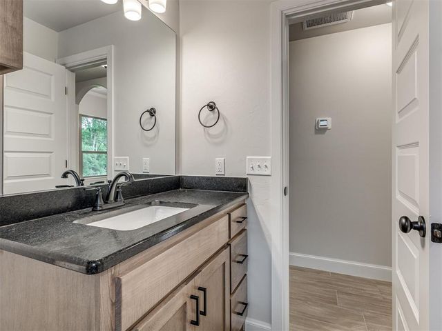7516 Three Woods Lane, Yukon, OK 73099