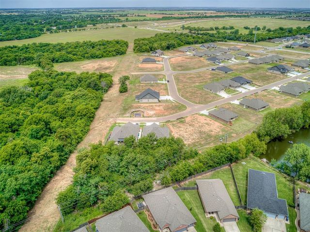 7516 Three Woods Lane, Yukon, OK 73099