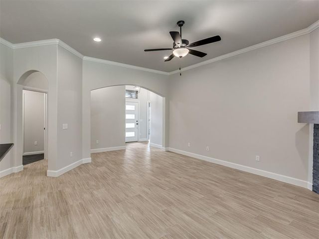 7516 Three Woods Lane, Yukon, OK 73099
