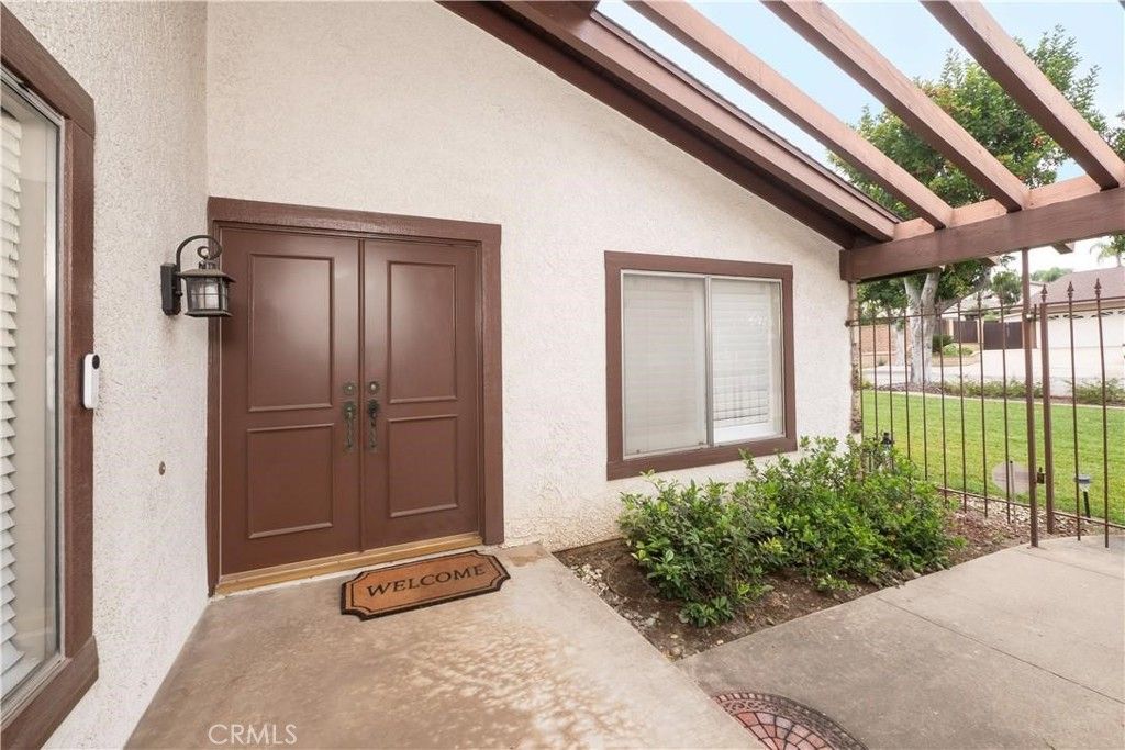 Image 12 of property listing at 946 Coronado, Upland, CA 91786