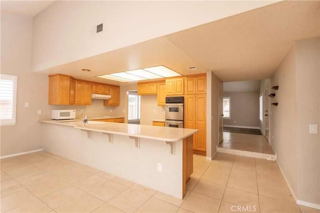 Image 20 of property listing at 946 Coronado, Upland, CA 91786