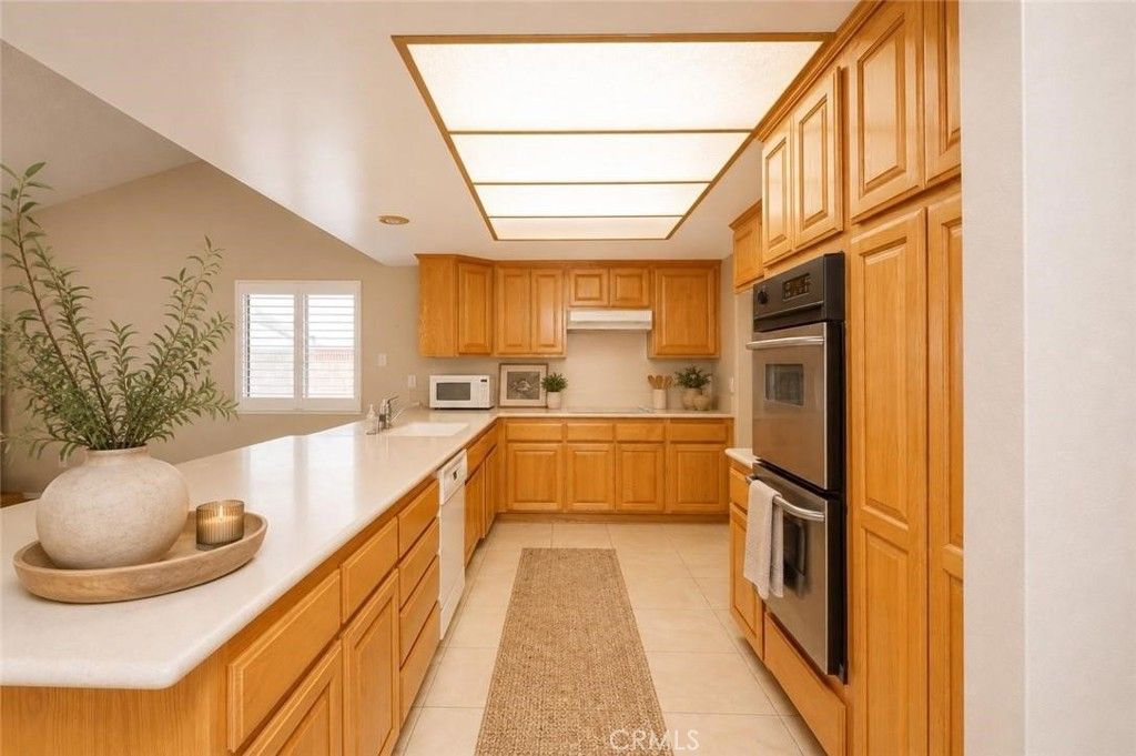 Image 23 of property listing at 946 Coronado, Upland, CA 91786