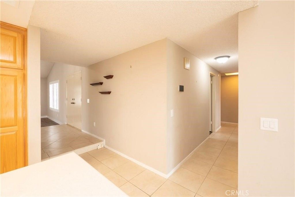 Image 26 of property listing at 946 Coronado, Upland, CA 91786