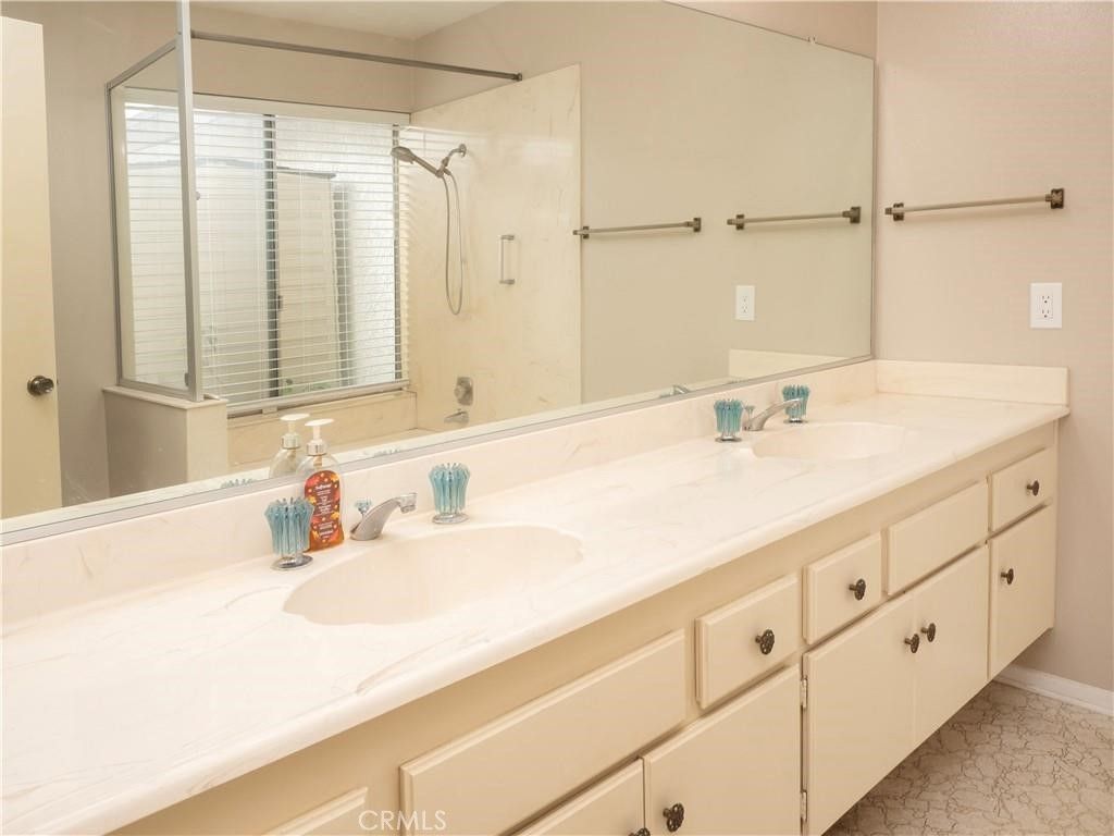 Image 33 of property listing at 946 Coronado, Upland, CA 91786