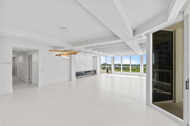 21150 Point Pl 701, Aventura, FL 33180