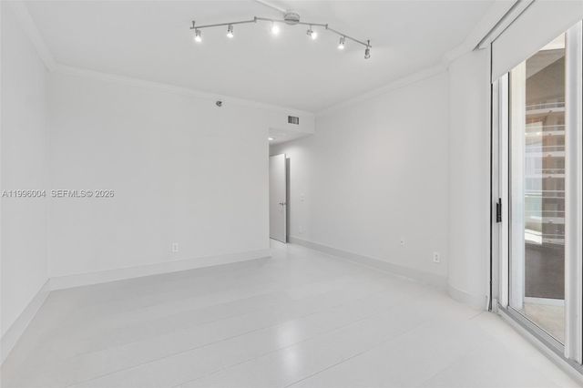 21150 Point Pl 701, Aventura, FL 33180