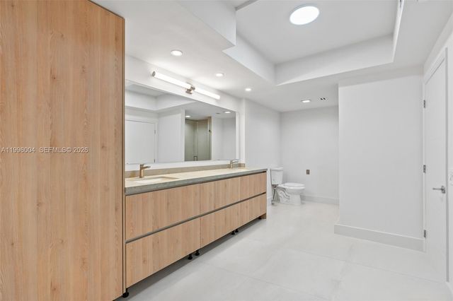21150 Point Pl 701, Aventura, FL 33180