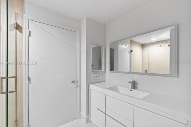21150 Point Pl 701, Aventura, FL 33180