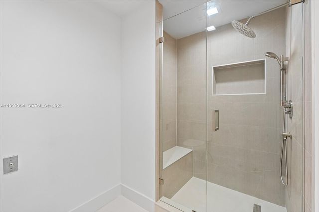 21150 Point Pl 701, Aventura, FL 33180