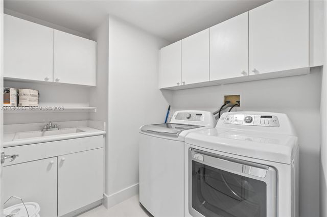 21150 Point Pl 701, Aventura, FL 33180
