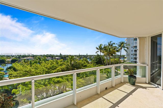 21150 Point Pl 701, Aventura, FL 33180