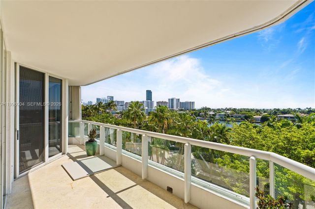 21150 Point Pl 701, Aventura, FL 33180