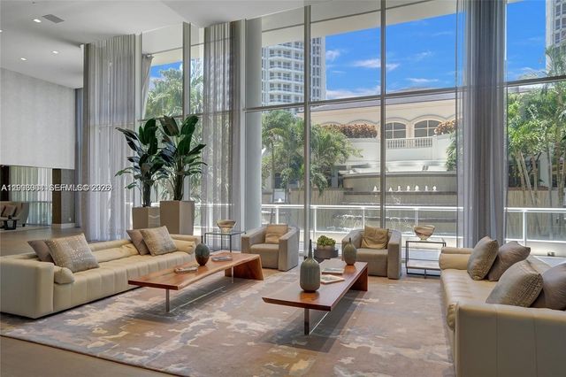 21150 Point Pl 701, Aventura, FL 33180