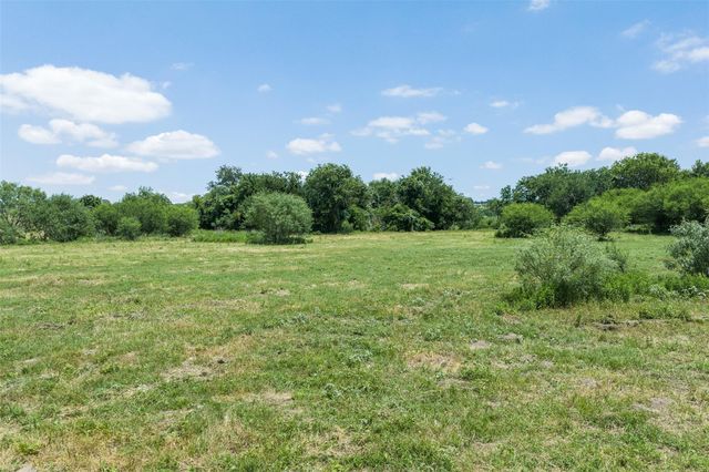 13041 Seydler Road, Weimar, TX 78962