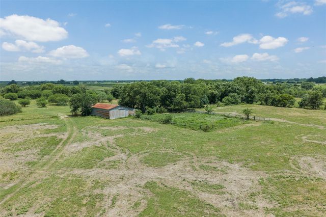 13041 Seydler Road, Weimar, TX 78962