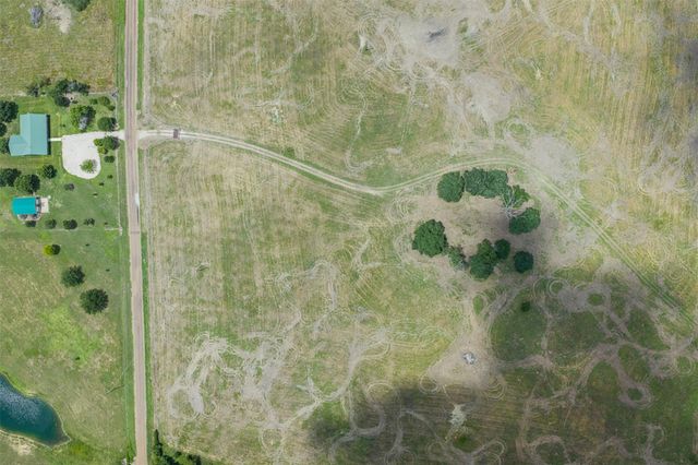 13041 Seydler Road, Weimar, TX 78962