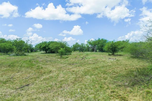 13041 Seydler Road, Weimar, TX 78962