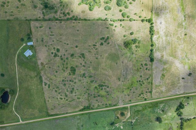 13041 Seydler Road, Weimar, TX 78962