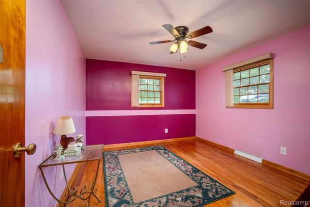 206 Coleman Drive, Waterford Charter Township, MI 48328