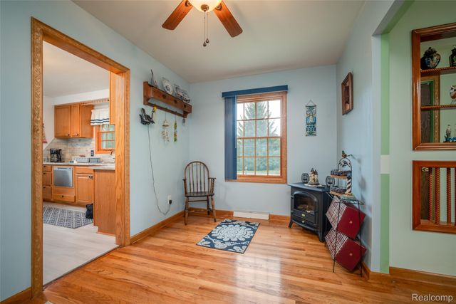 206 Coleman Drive, Waterford Charter Township, MI 48328