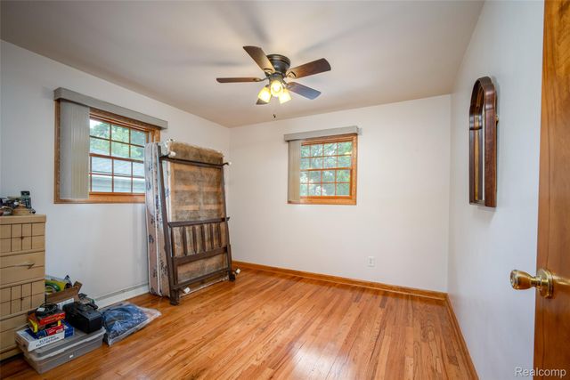 206 Coleman Drive, Waterford Charter Township, MI 48328