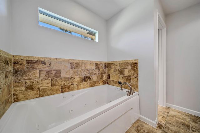 6318 Woodbrook Lane, Houston, TX 77008