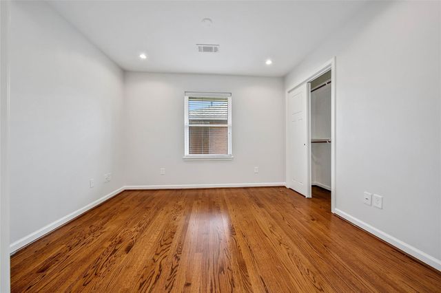 6318 Woodbrook Lane, Houston, TX 77008