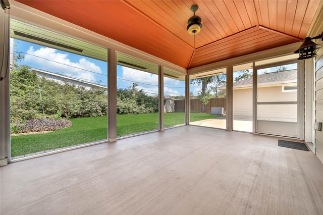 6318 Woodbrook Lane, Houston, TX 77008