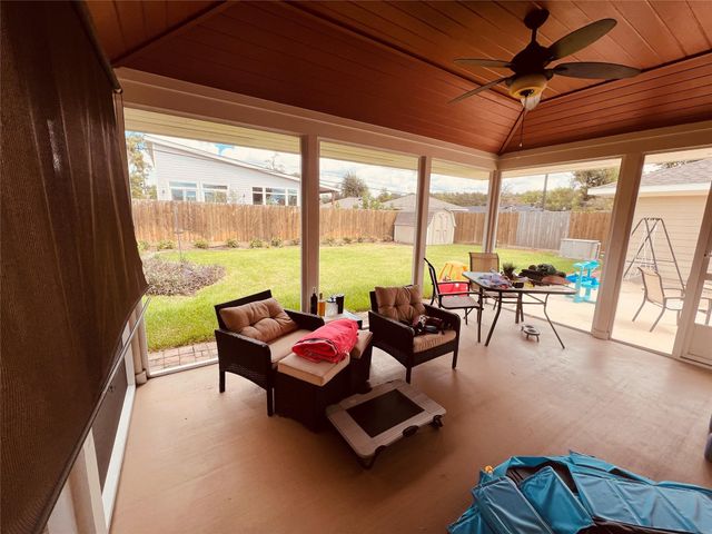 6318 Woodbrook Lane, Houston, TX 77008