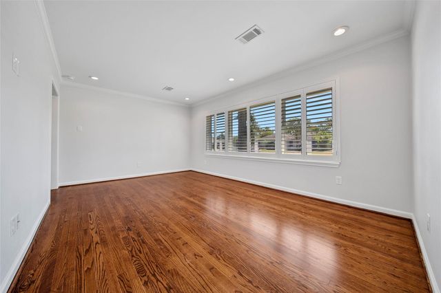 6318 Woodbrook Lane, Houston, TX 77008
