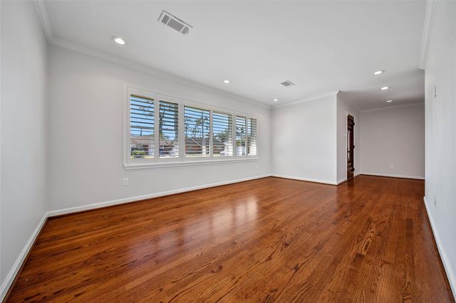 6318 Woodbrook Lane, Houston, TX 77008