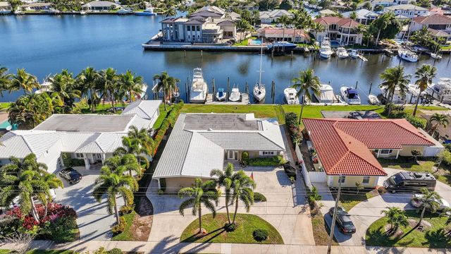 752 Lagoon Drive, North Palm Beach, FL 33408
