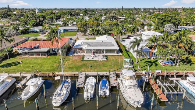 752 Lagoon Drive, North Palm Beach, FL 33408