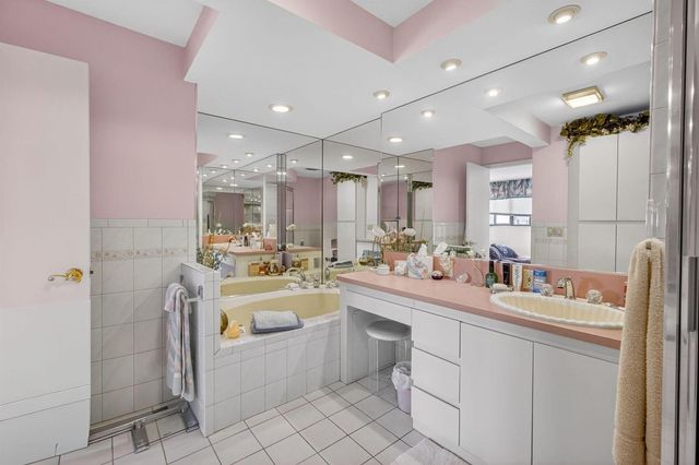 752 Lagoon Drive, North Palm Beach, FL 33408