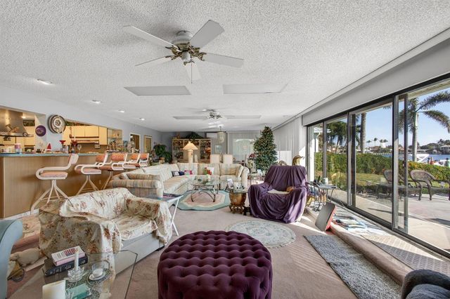 752 Lagoon Drive, North Palm Beach, FL 33408