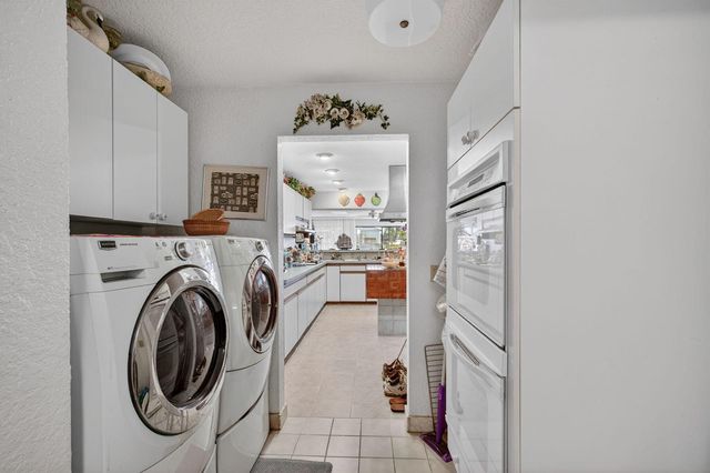 752 Lagoon Drive, North Palm Beach, FL 33408