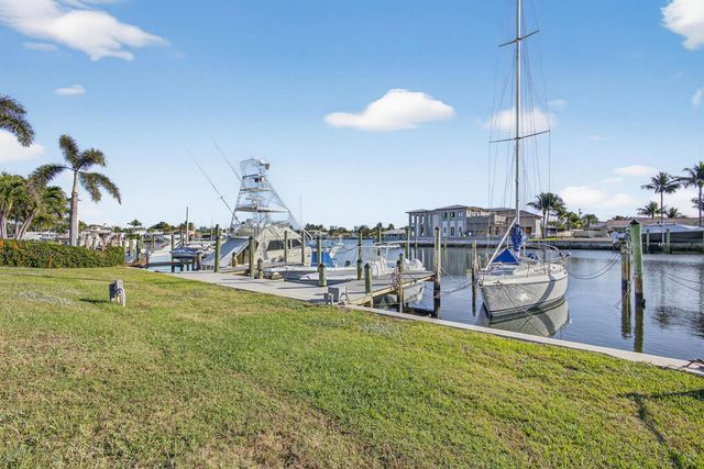 752 Lagoon Drive, North Palm Beach, FL 33408