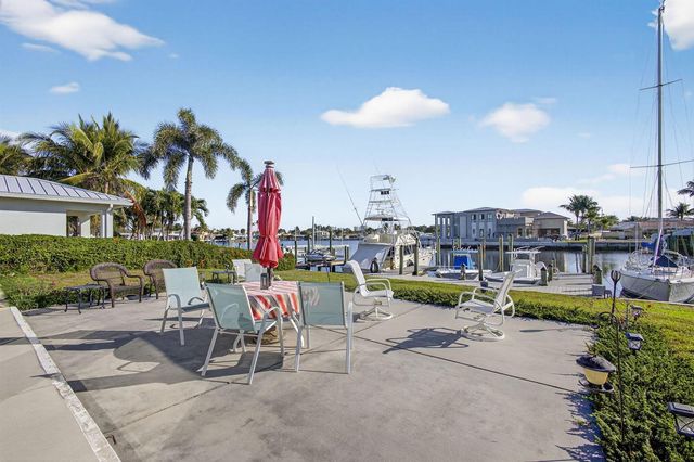 752 Lagoon Drive, North Palm Beach, FL 33408