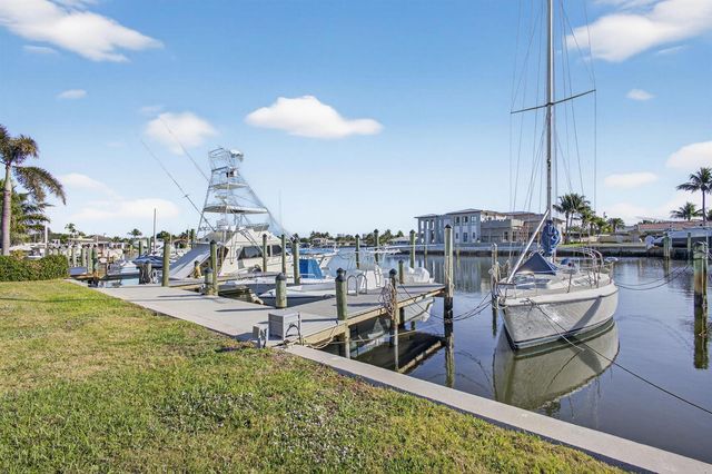 752 Lagoon Drive, North Palm Beach, FL 33408
