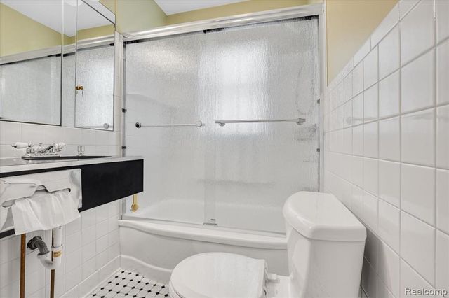 908 Bauman Avenue, Royal Oak, MI 48073