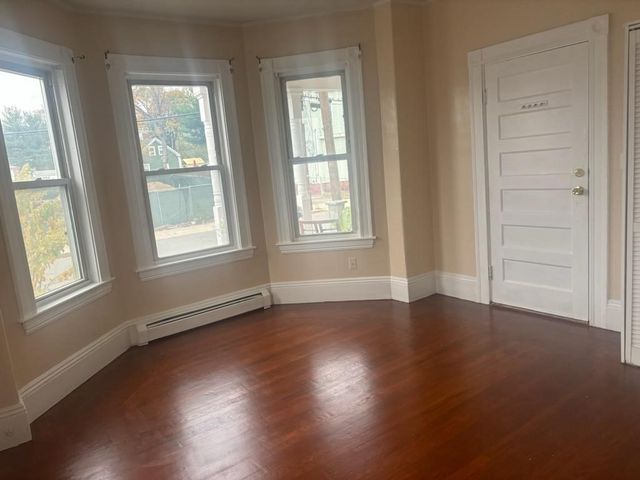 114 Essex Street 1, Lynn, MA 01902