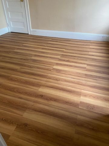 114 Essex Street 1, Lynn, MA 01902