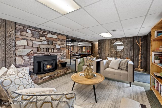 17325 Dufort Rd, Priest River, ID 83856