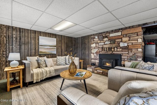 17325 Dufort Rd, Priest River, ID 83856