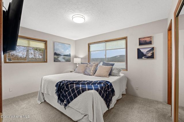 17325 Dufort Rd, Priest River, ID 83856