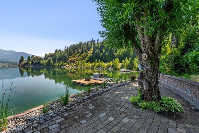 17325 Dufort Rd, Priest River, ID 83856