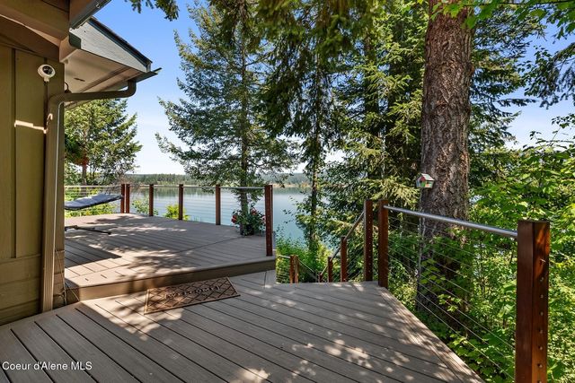 17325 Dufort Rd, Priest River, ID 83856