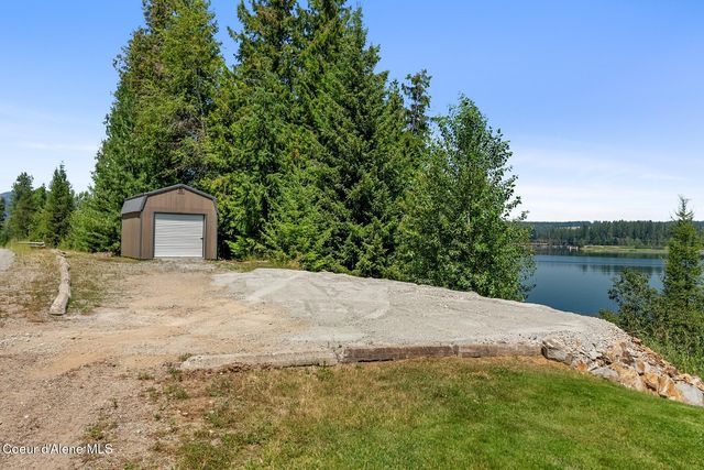 17325 Dufort Rd, Priest River, ID 83856