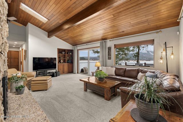 17325 Dufort Rd, Priest River, ID 83856