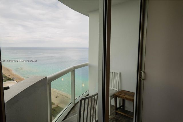 6365 Collins Ave 2710, Miami Beach, FL 33141